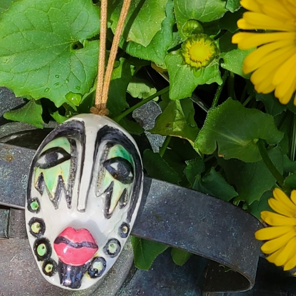 Mini Ceramic Mask Pendant - Picture 2 of 9